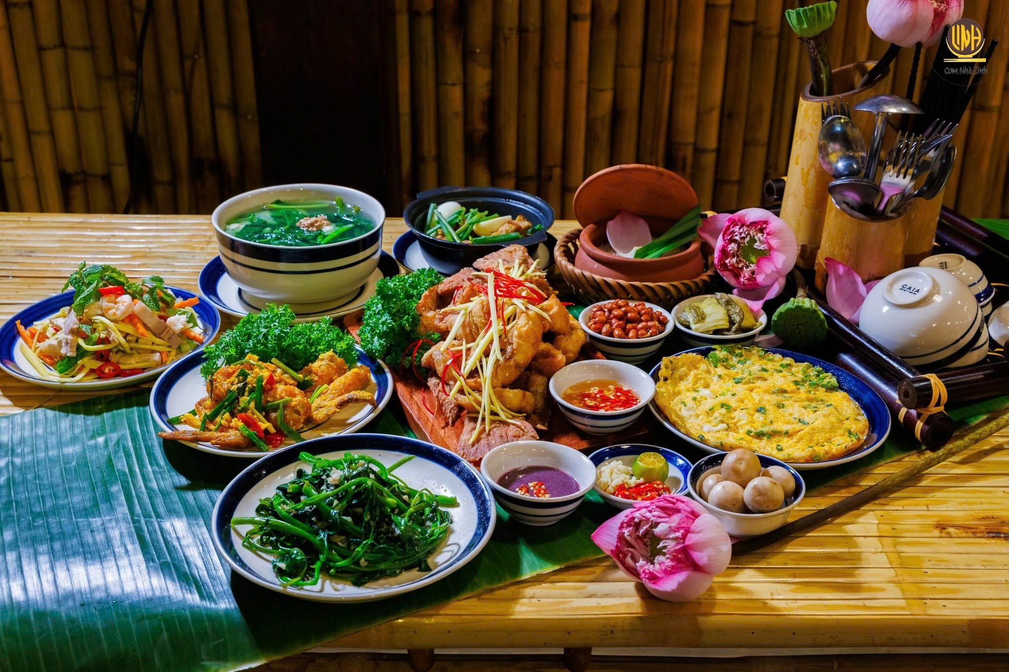 Cơm Nhà Linh